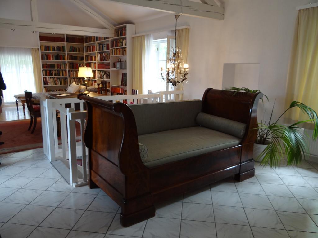Chateau Mesny Gite Au Fil Des Pages Vic-sur-Seille Luaran gambar