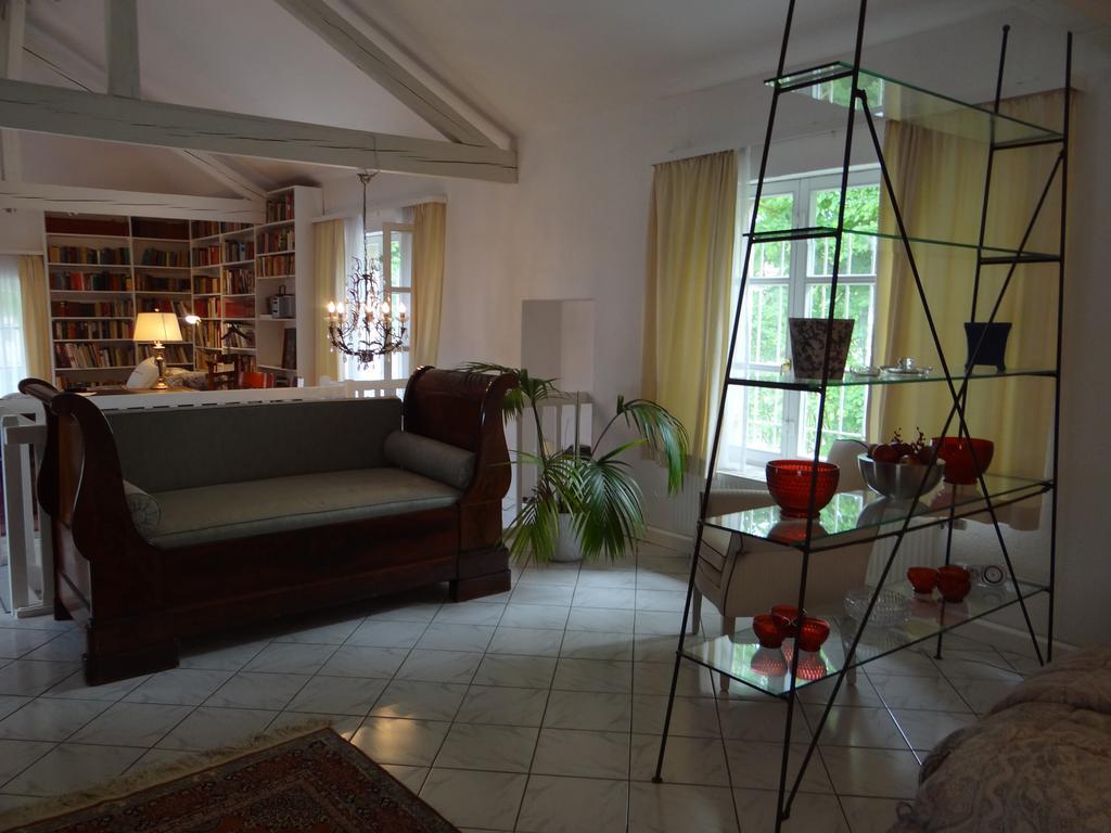 Chateau Mesny Gite Au Fil Des Pages Vic-sur-Seille Luaran gambar