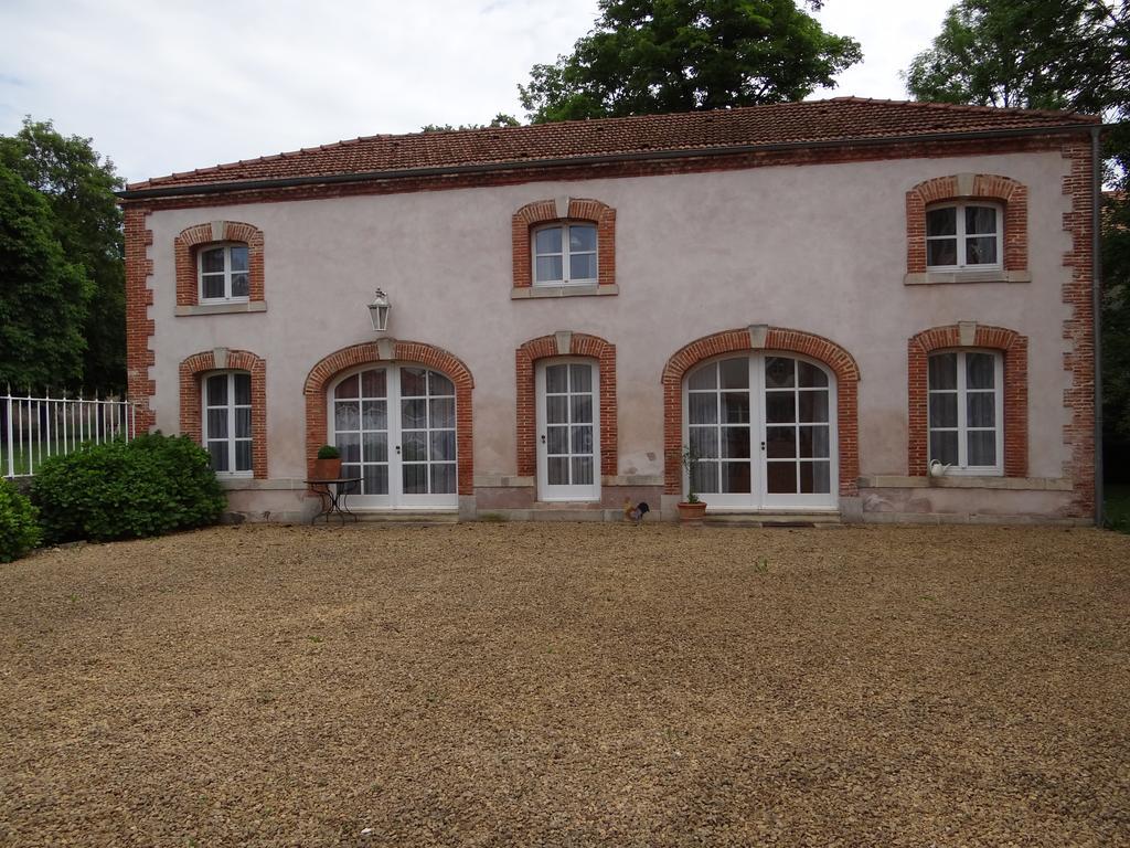 Chateau Mesny Gite Au Fil Des Pages Vic-sur-Seille Luaran gambar